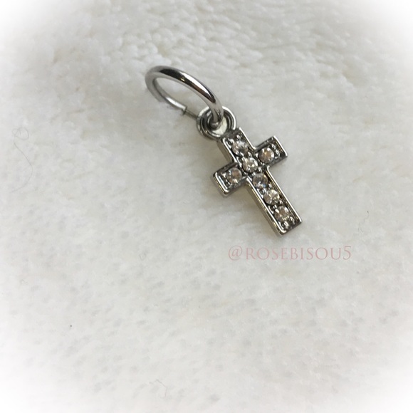 [Faux] Belly Piercing Rhinestone Cross - Picture 6 of 6
